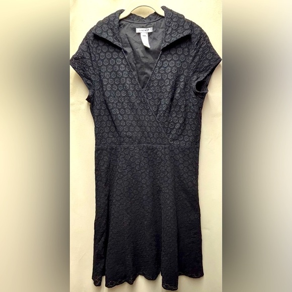 Nine West Dresses & Skirts - Nine West Sheath Dress Size 16 Black Floral Eyelet Lace Cap Sleeve Knee Length